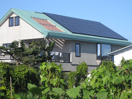 太陽光発電 二世帯住宅の設置