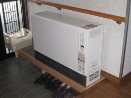 電化リフォーム（蓄熱暖房器） 玄関4kWファンタイプ